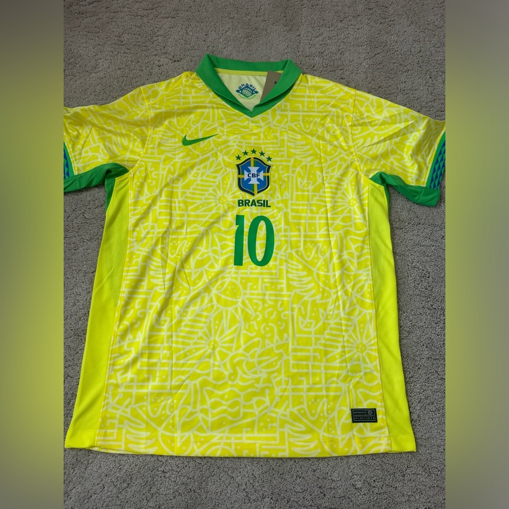 Neymar jr Brazil jersey 2024 new with tags size L STITCHED